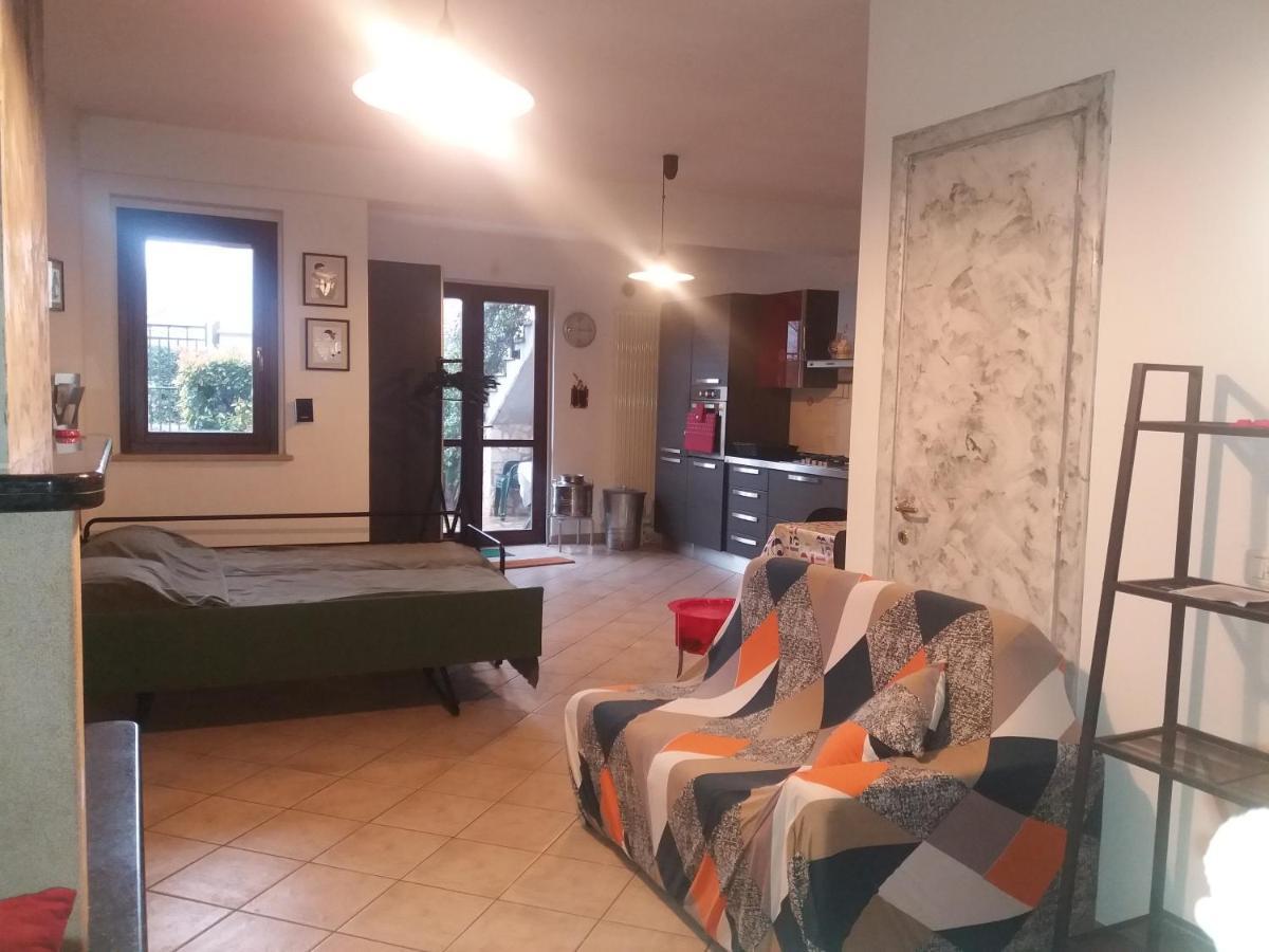 Apartamento Tana Per Gli Ospiti Terni Exterior foto
