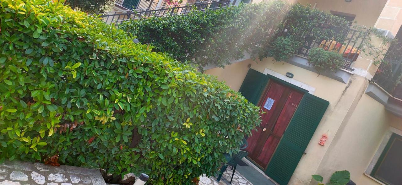 Apartamento Tana Per Gli Ospiti Terni Exterior foto